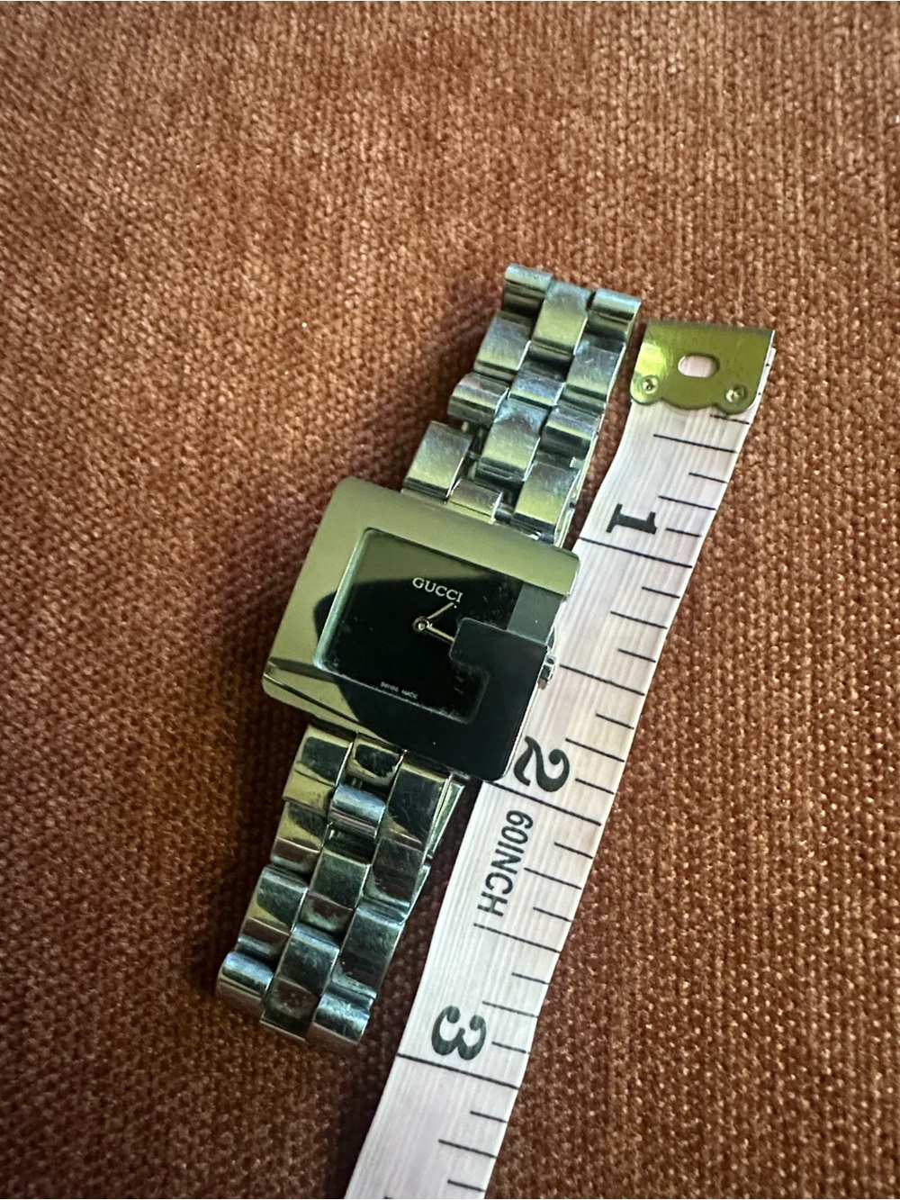 Gucci Silver Bracelet Watch with Black Dial - Picture 5 of 8